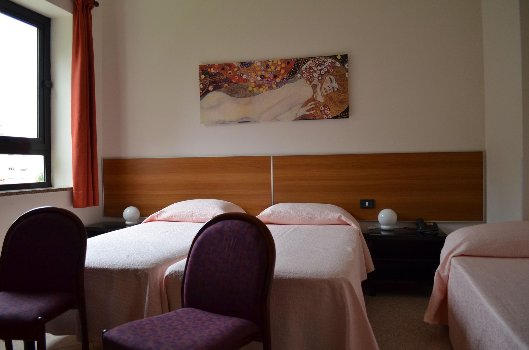 Adria Hotel 3*